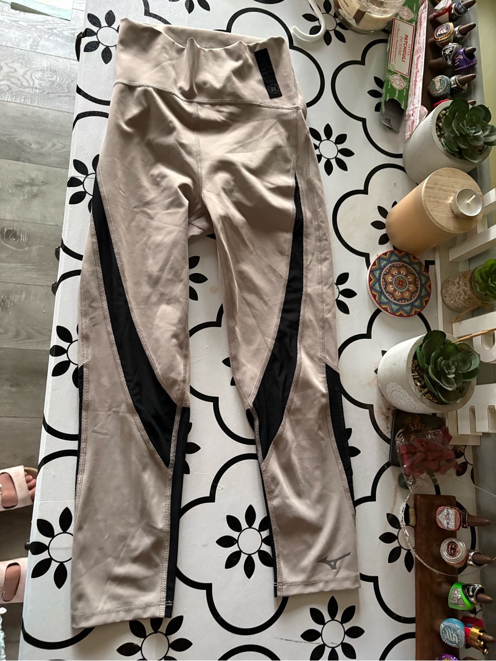 Mizuno Taupe Leggings with Black Logo Patch